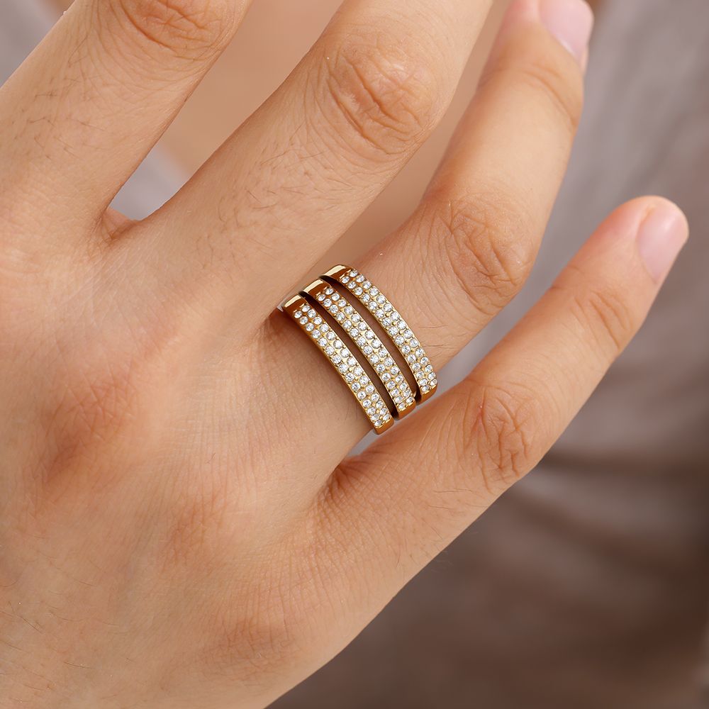 Three Diamond Layer Ring 14K vergoldet